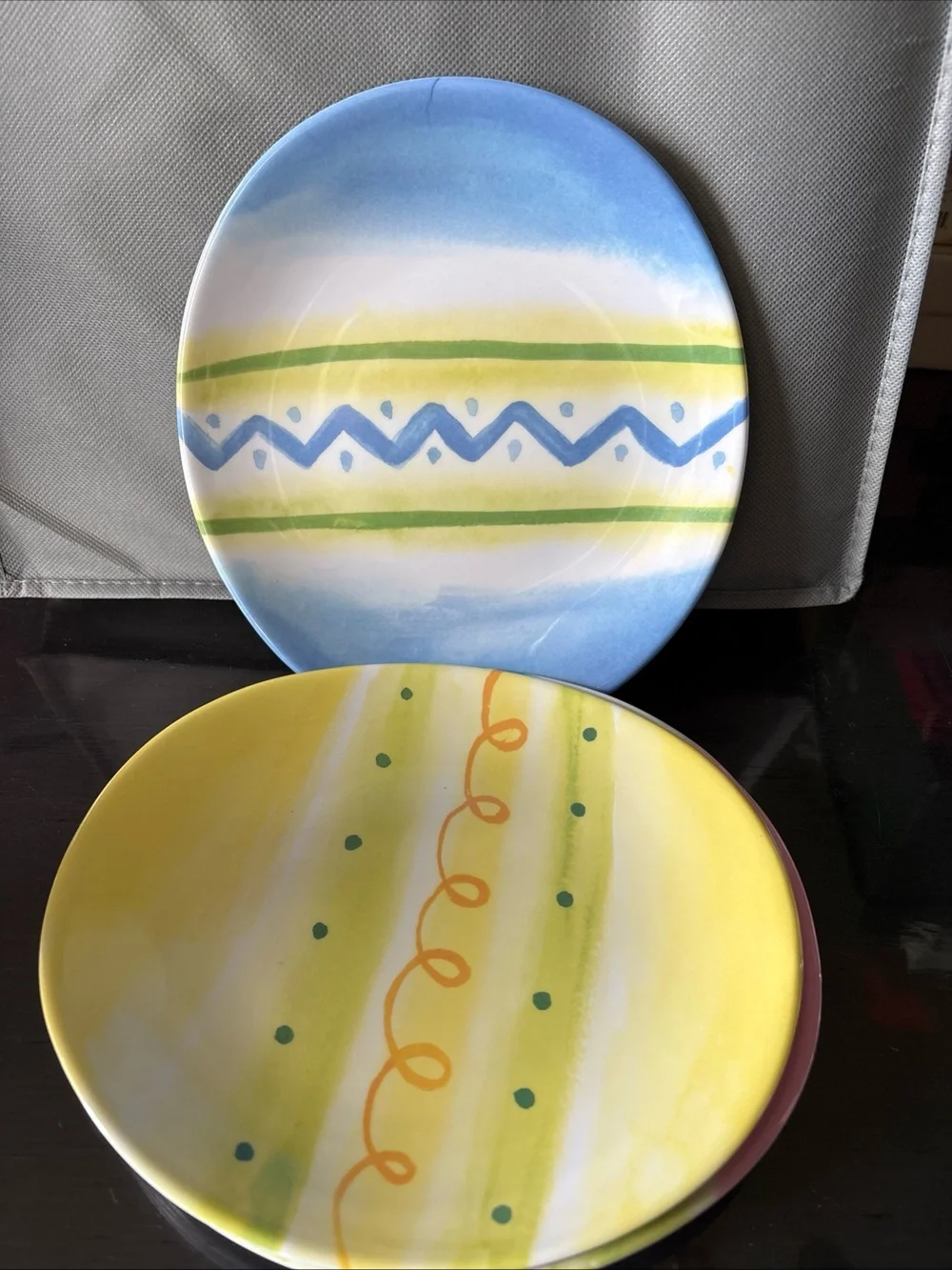 Pottery Barn Kids Pastel Melamine Egg Plate - Set 4 pieces